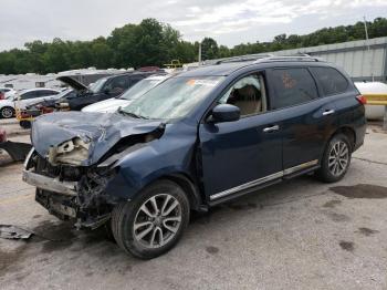  Salvage Nissan Pathfinder