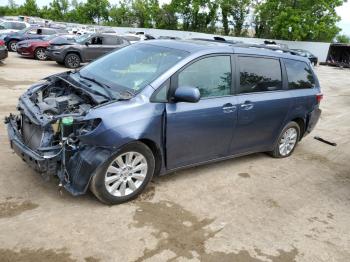  Salvage Toyota Sienna