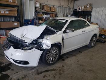  Salvage Chrysler 200