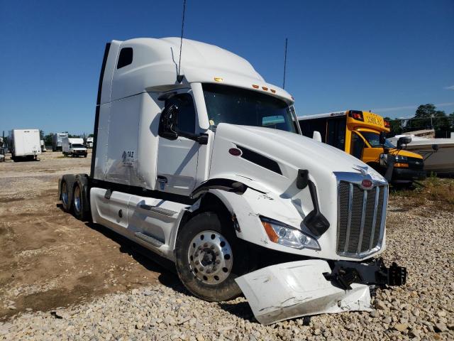  Salvage Peterbilt 579