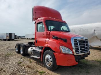  Salvage Freightliner Cascadia 1