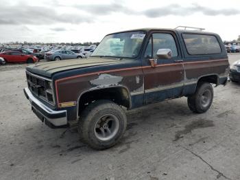  Salvage Chevrolet Blazer