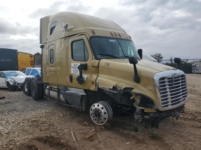  Salvage Freightliner Cascadia 1