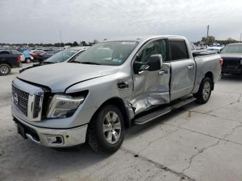  Salvage Nissan Titan