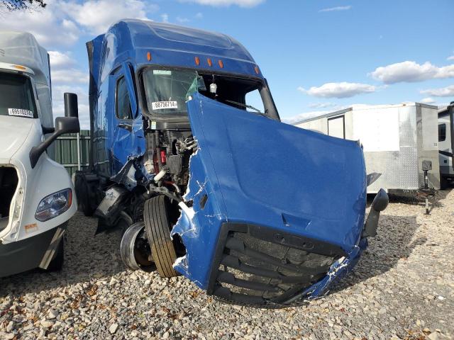  Salvage Freightliner Cascadia 1