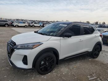  Salvage Nissan Kicks