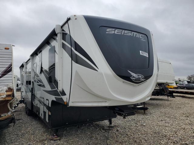  Salvage Jayco Seismic