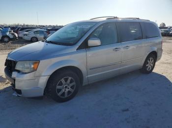  Salvage Chrysler Minivan