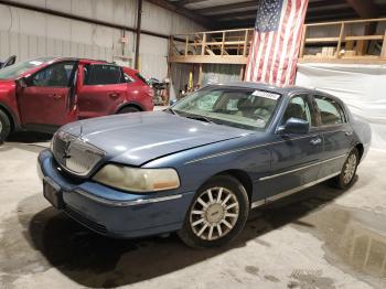  Salvage Lincoln Towncar