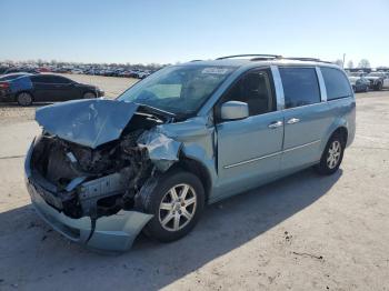  Salvage Chrysler Minivan