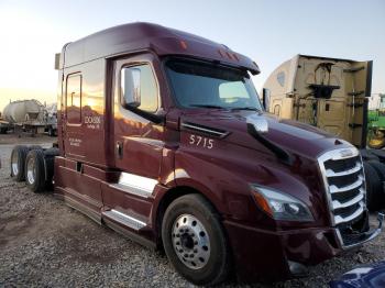  Salvage Freightliner Cascadia 1