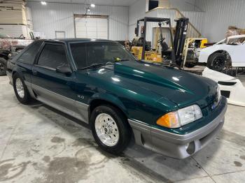  Salvage Ford Mustang