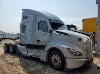  Salvage Kenworth Constructi