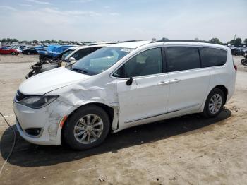  Salvage Chrysler Pacifica