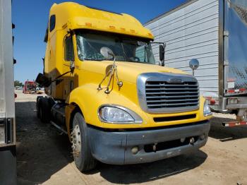  Salvage Freightliner Columbia