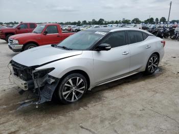  Salvage Nissan Maxima