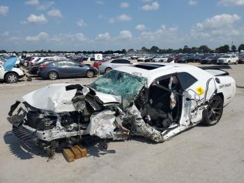  Salvage Dodge Challenger