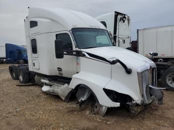  Salvage Kenworth Constructi