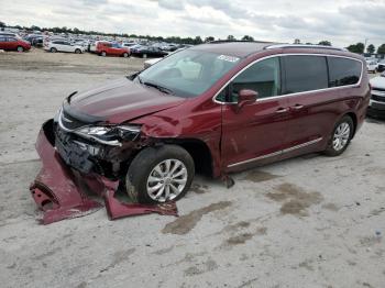  Salvage Chrysler Pacifica