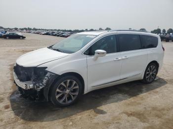  Salvage Chrysler Pacifica
