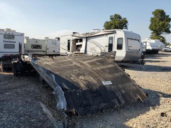  Salvage Hyundai Trailer