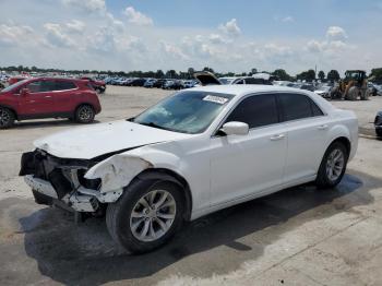  Salvage Chrysler 300
