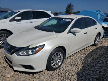  Salvage Nissan Altima