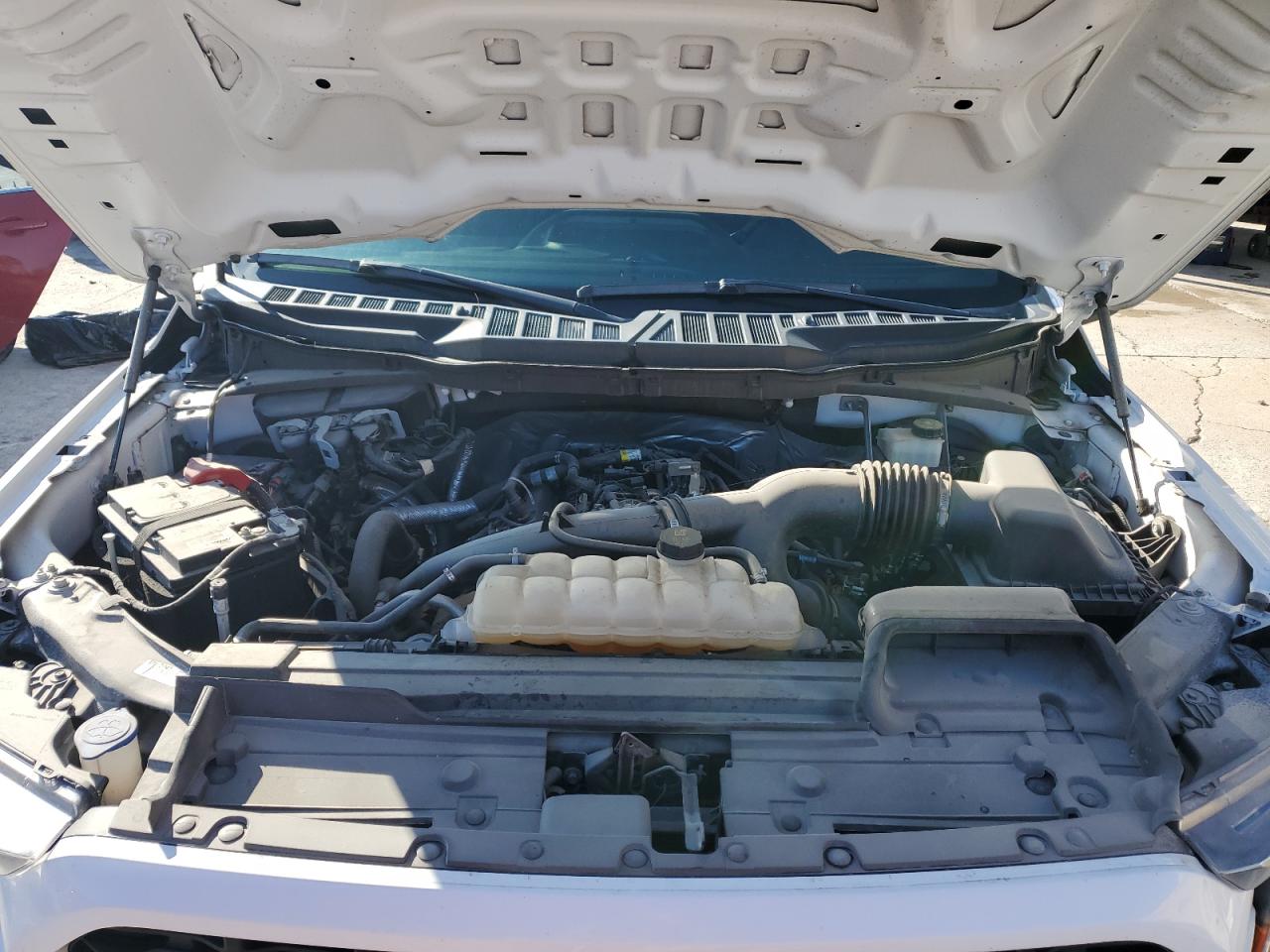 Ford F-150 Supercrew Image 11