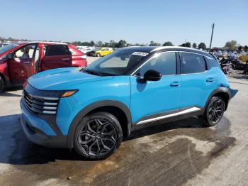  Salvage Nissan Kicks