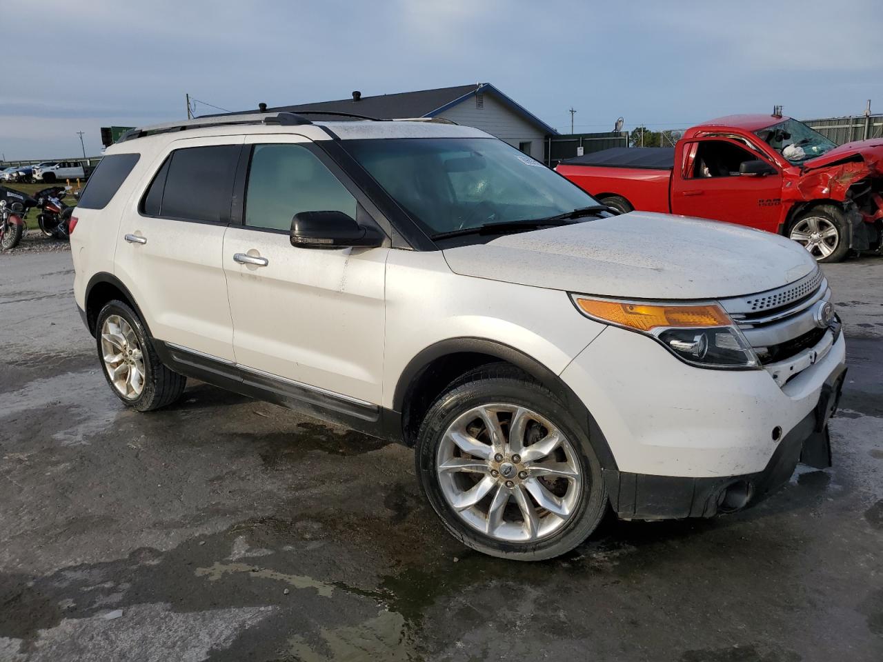 Ford Explorer Xlt Image 2