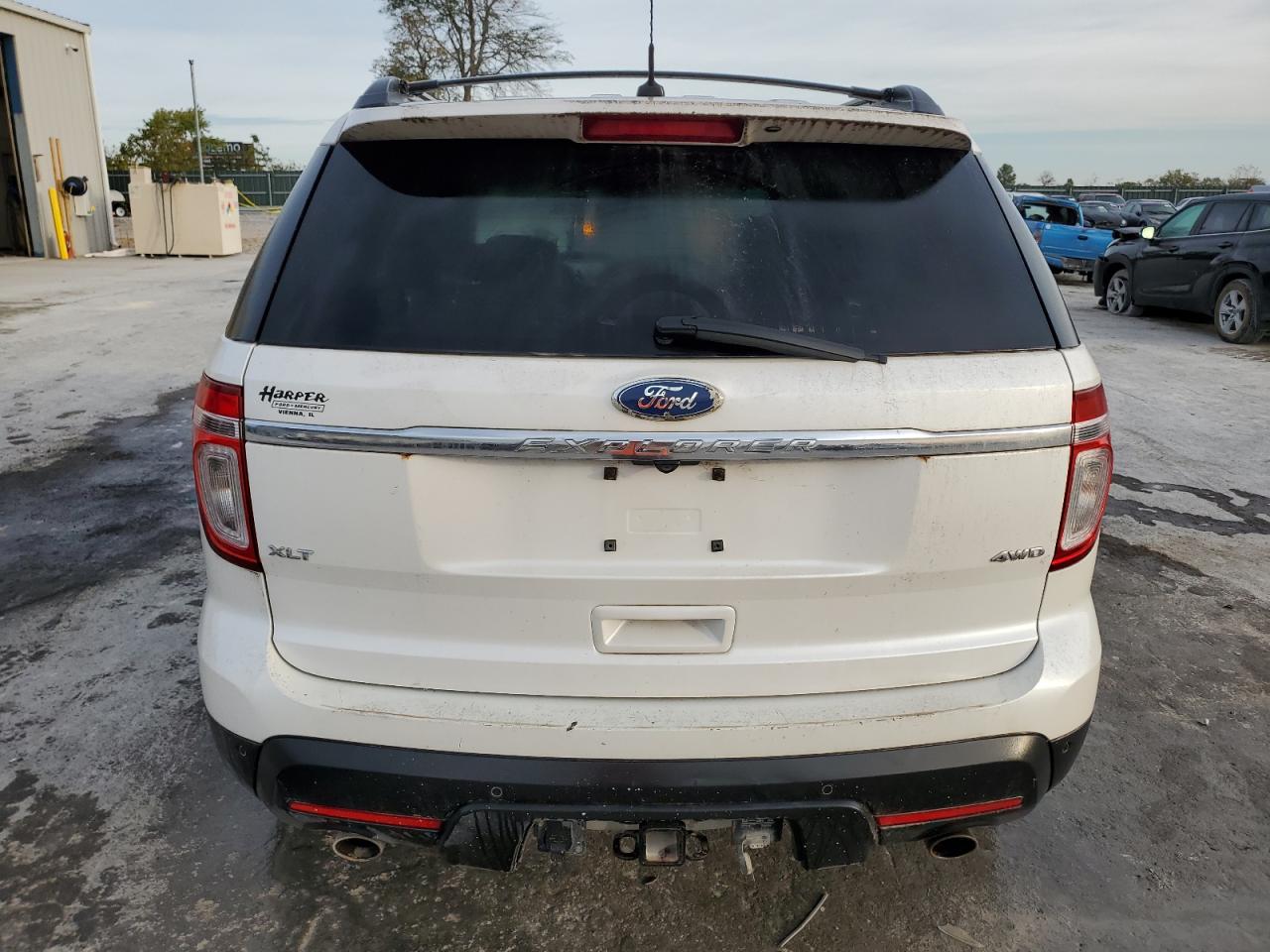Ford Explorer Xlt Image 3