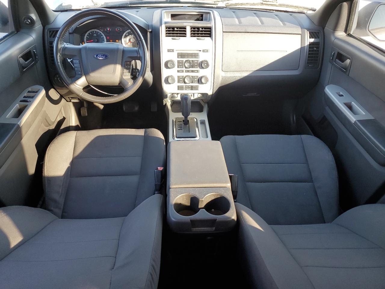 Ford Escape Xlt Image 9