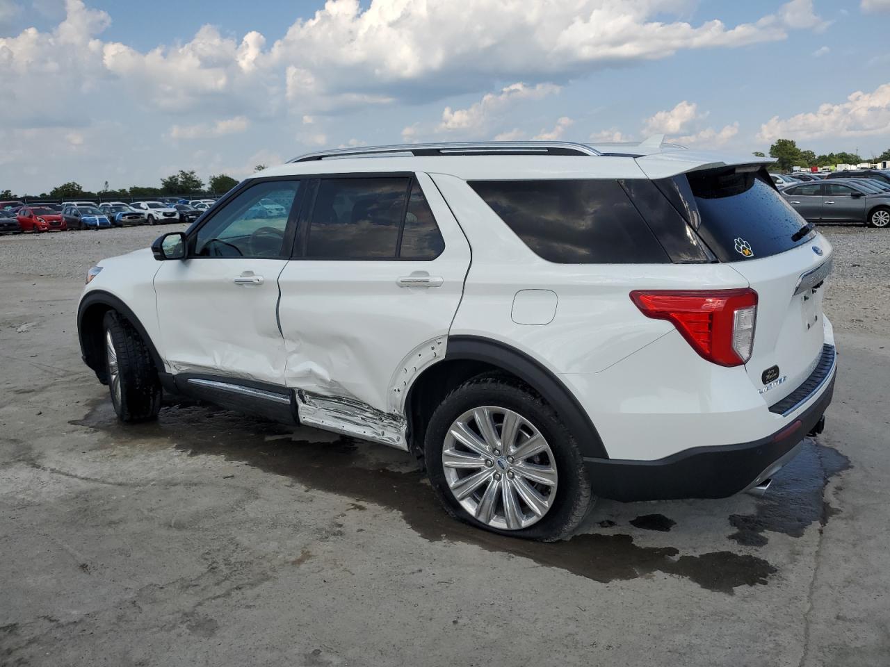 Ford Explorer Limited Image 5