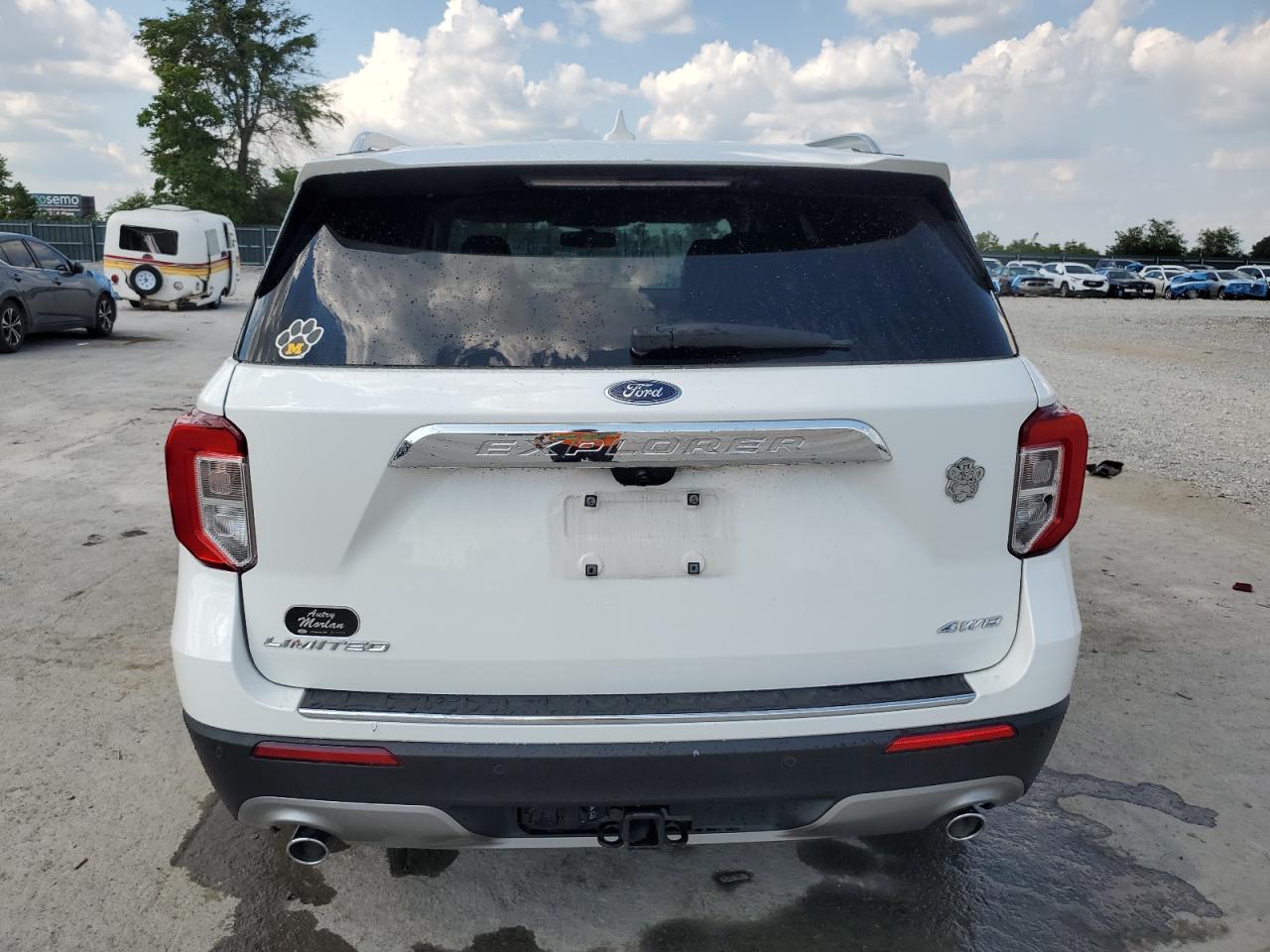 Ford Explorer Limited Image 2