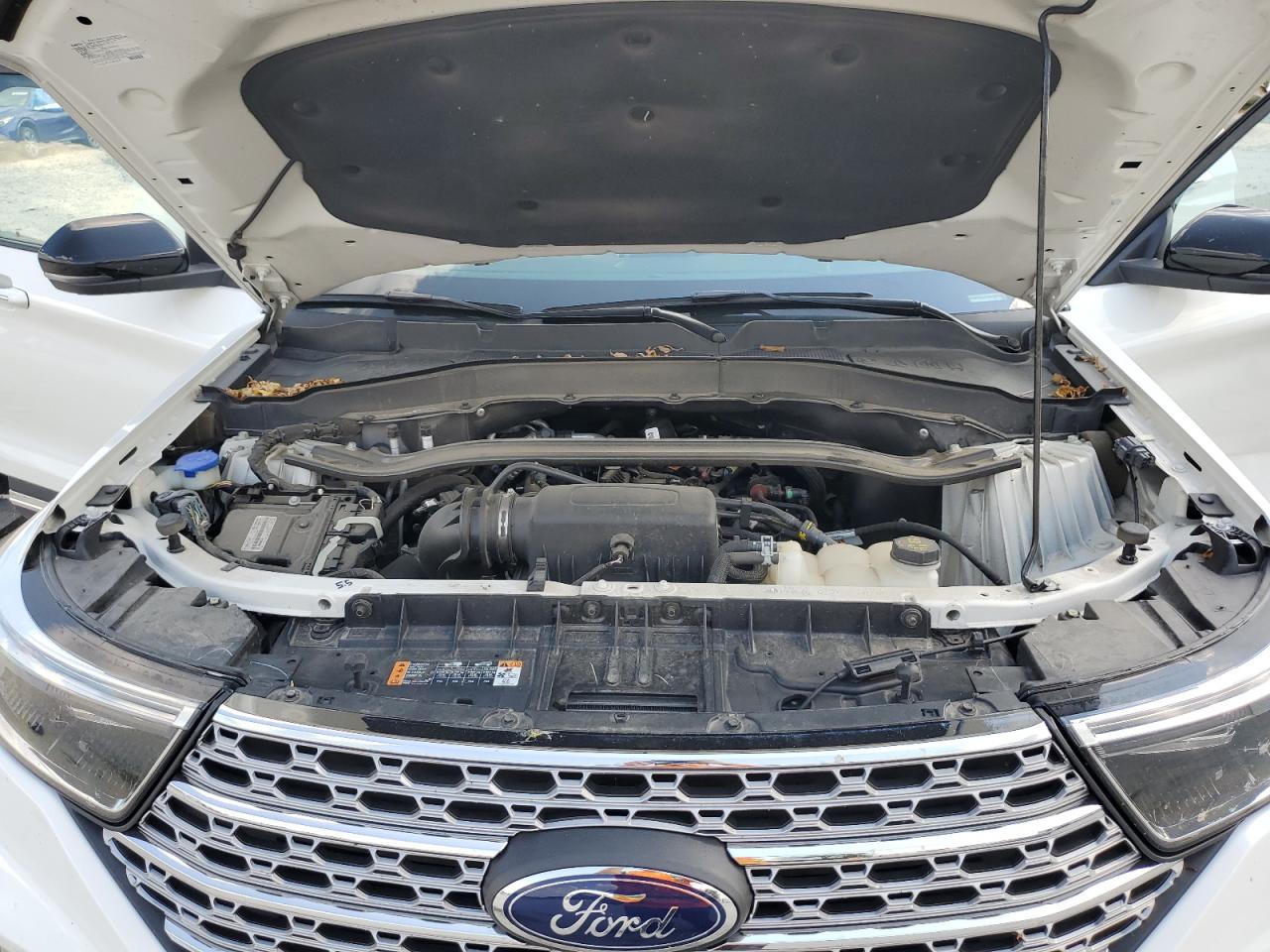 Ford Explorer Limited Image 13