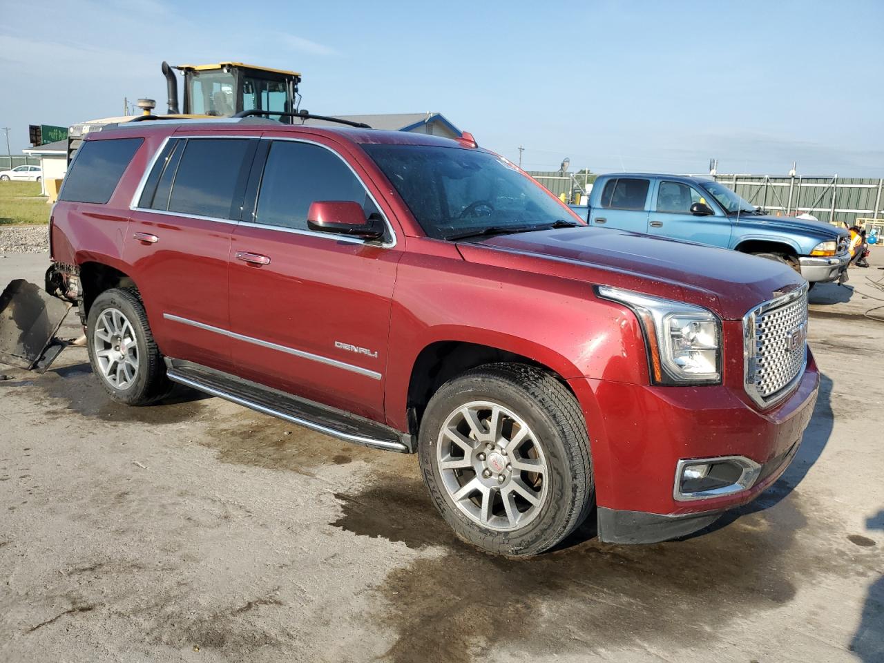 GMC Yukon Denali Image 7