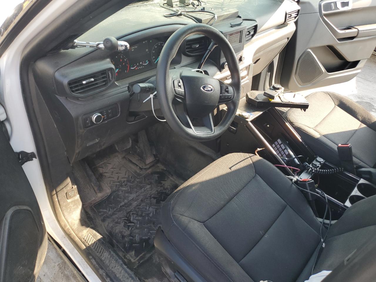 Ford Explorer Police Interceptor Image 8