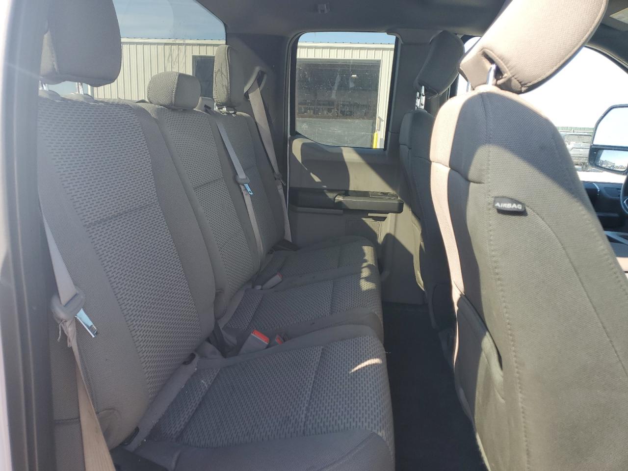 Ford F-150 Super Cab Image 8