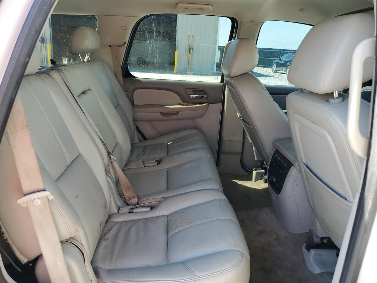 GMC Yukon Slt Image 11