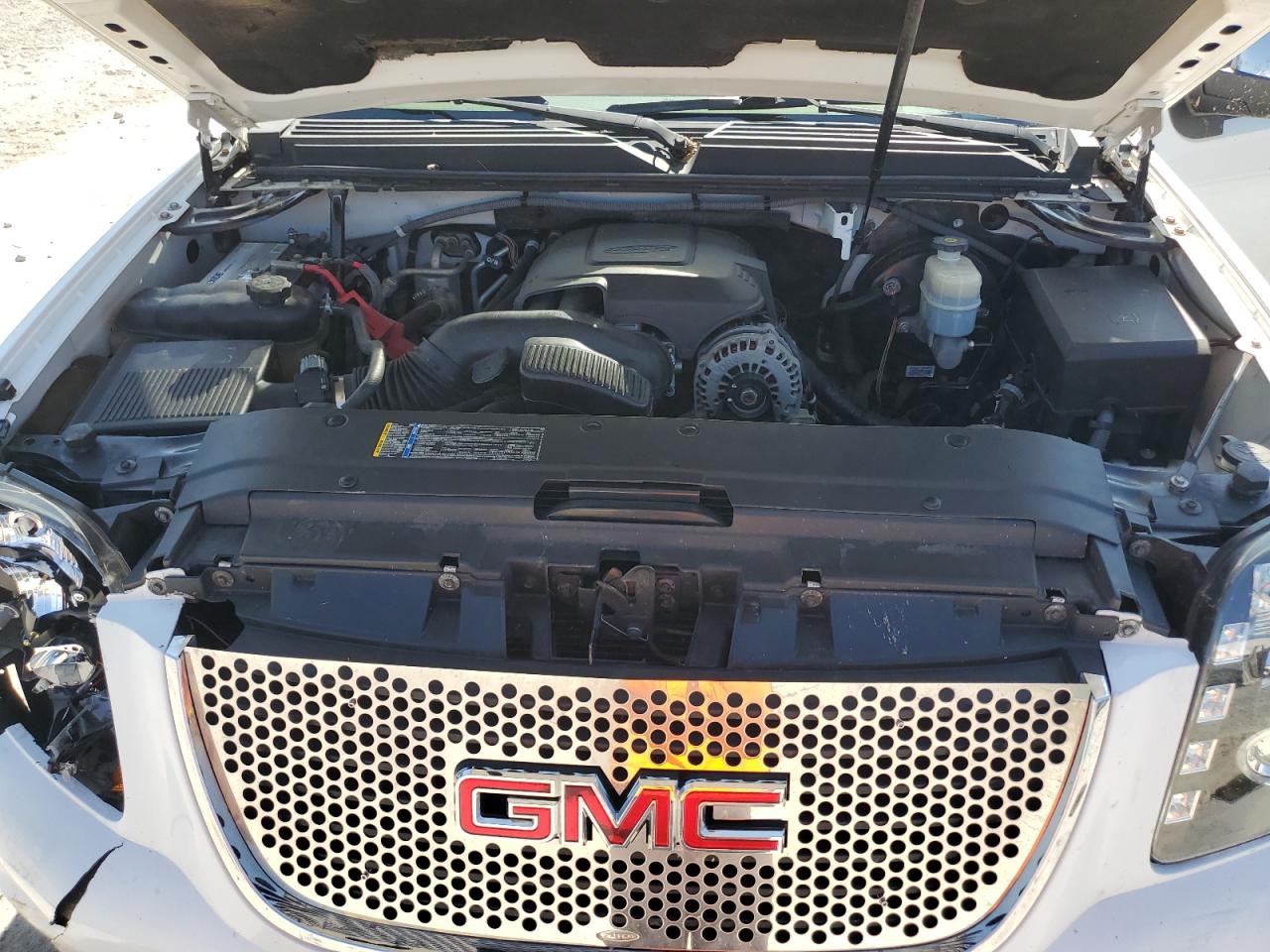 GMC Yukon Slt Image 8