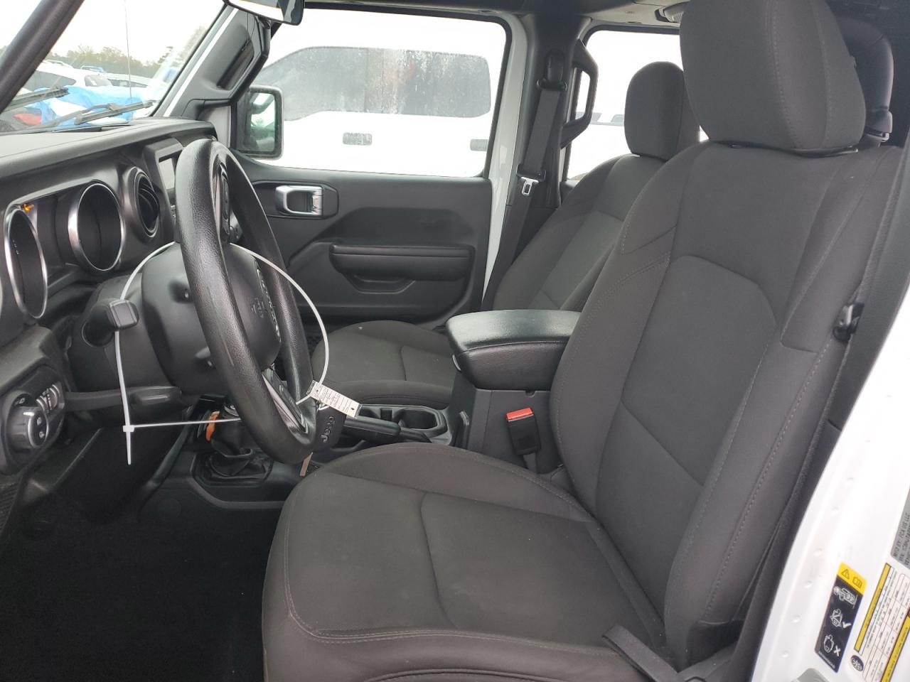 Jeep Gladiator Sport Image 12