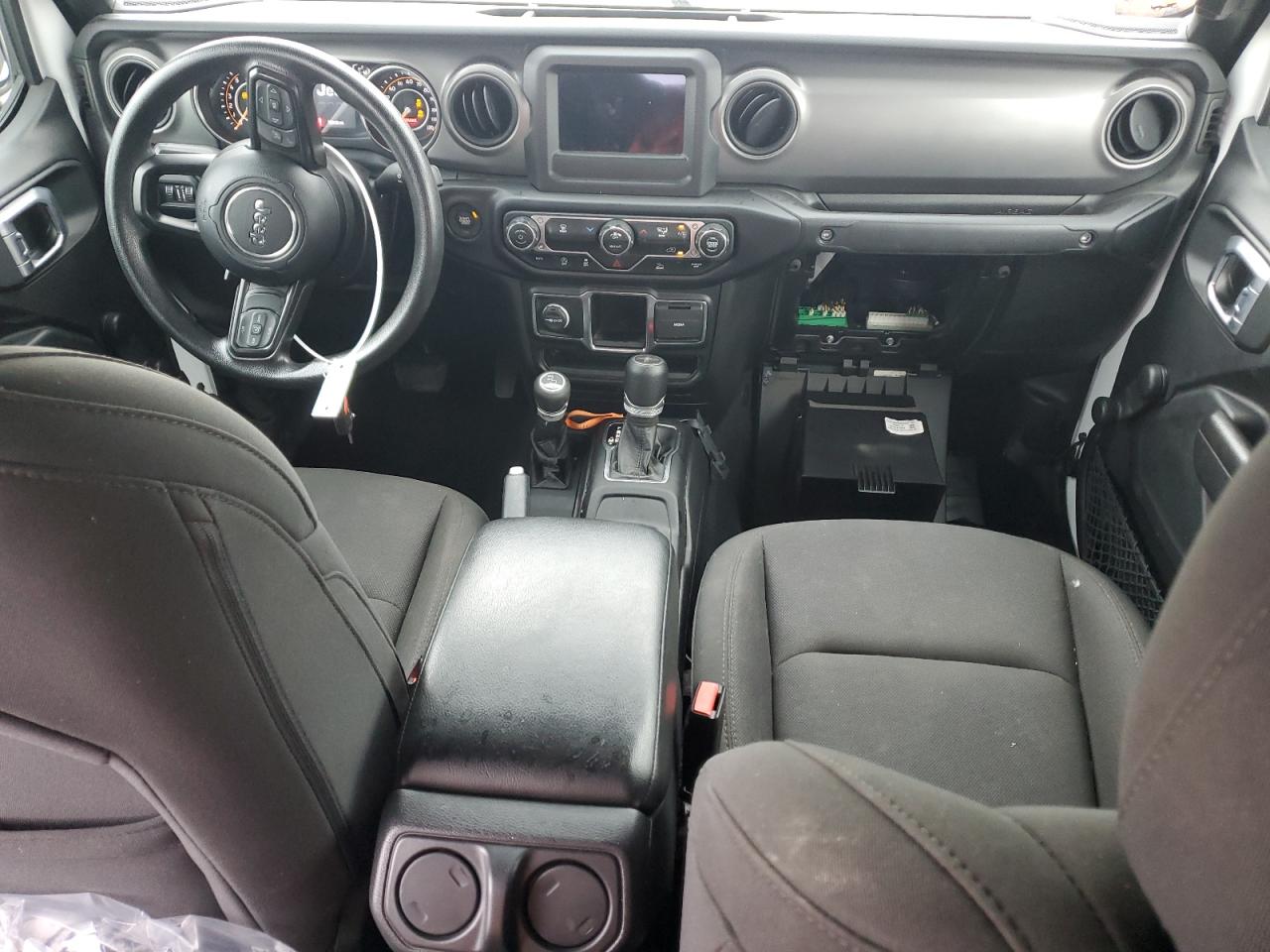 Jeep Gladiator Sport Image 4