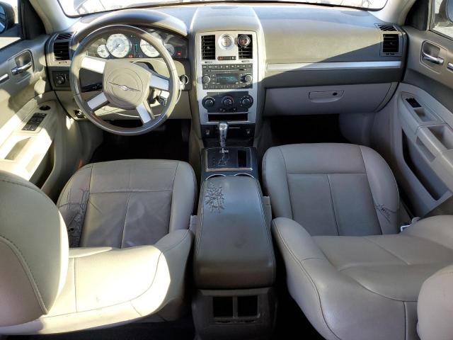 Chrysler 300 Touring Image 11