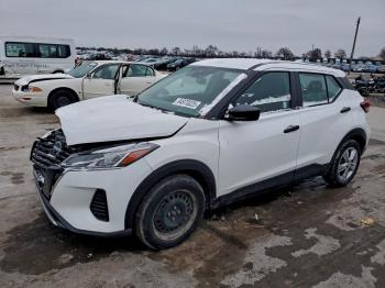  Salvage Nissan Kicks