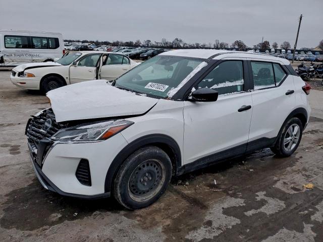 Salvage Nissan Kicks