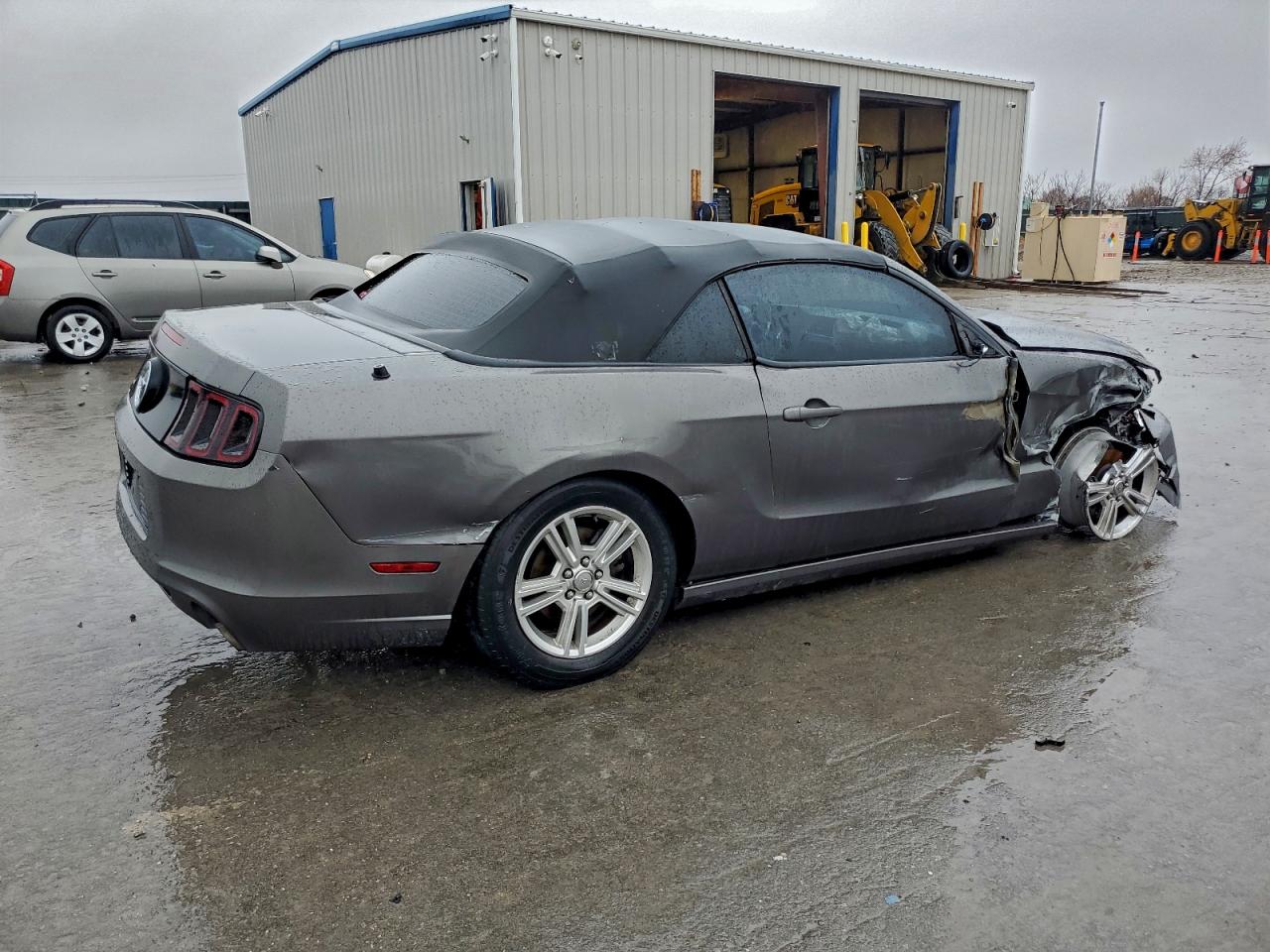 Ford Mustang Image 4