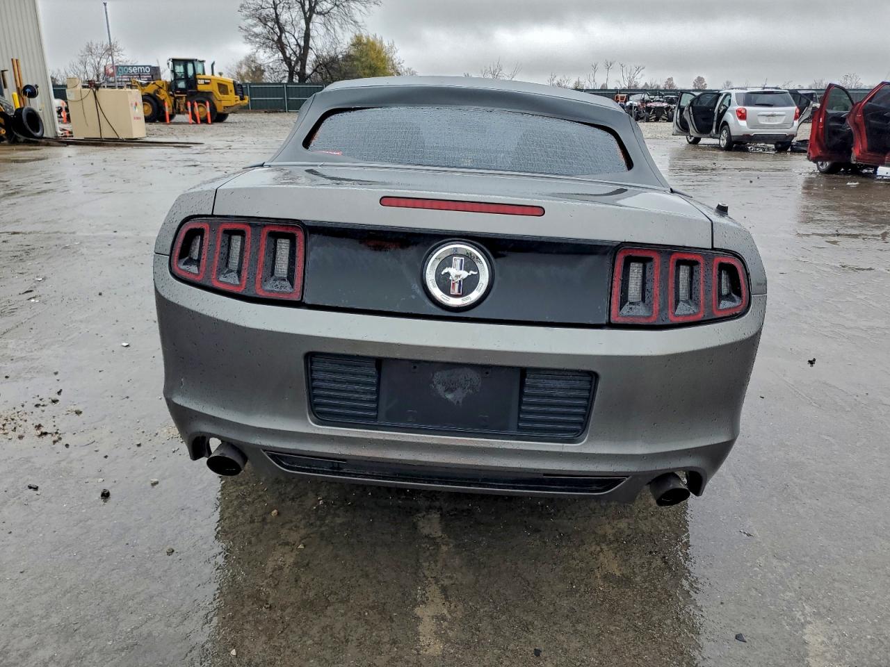 Ford Mustang Image 6