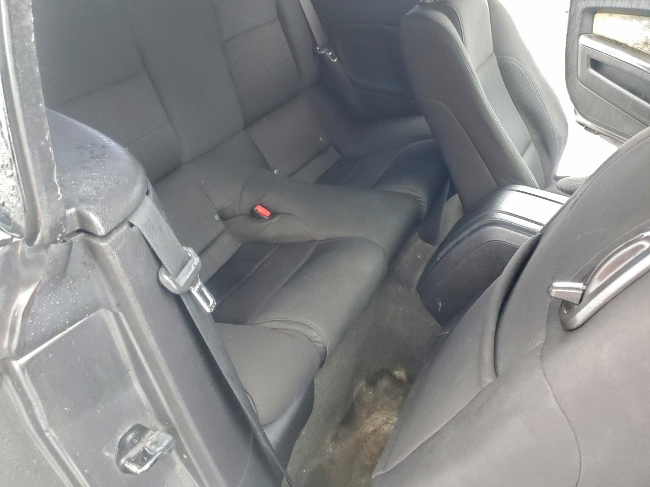 Ford Mustang Image 9