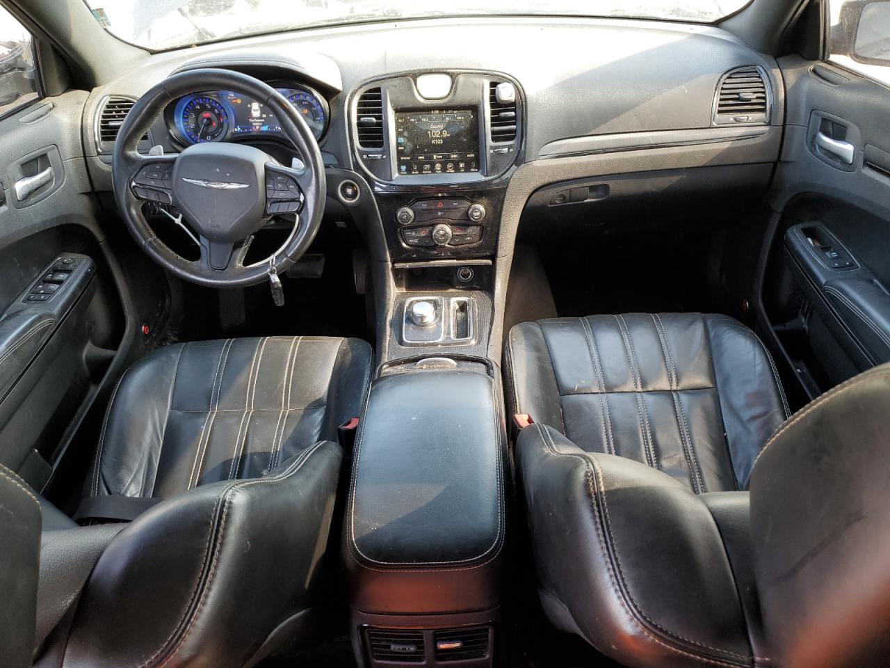 Chrysler 300 S Image 5