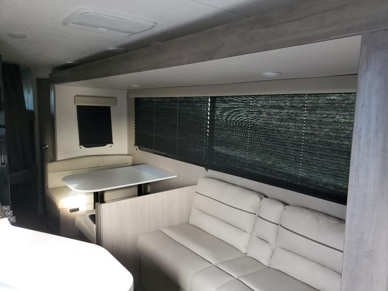 Coachmen Catalina Image 4